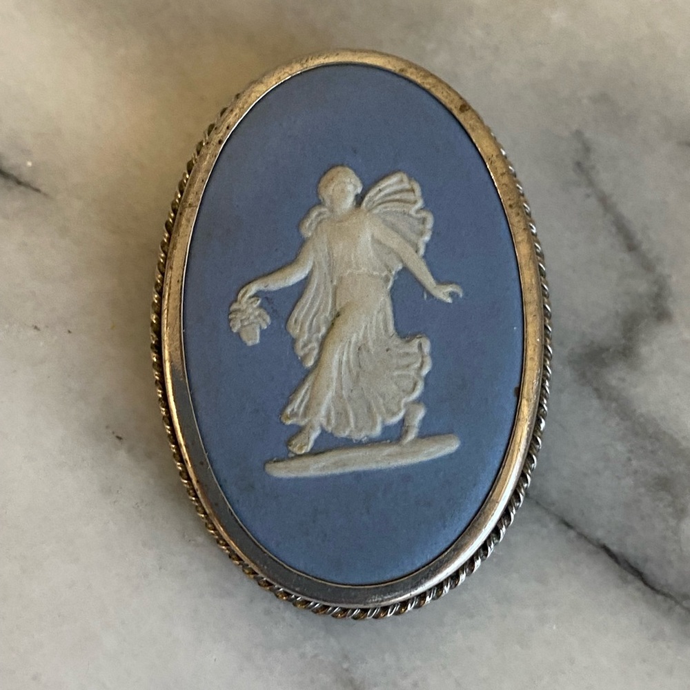 Vintage Jewelry Wedgewood Brooch Made in England